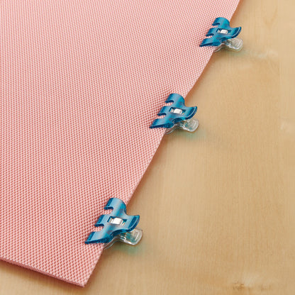 Clover blue wonder clips additional lifestyle view with fabric