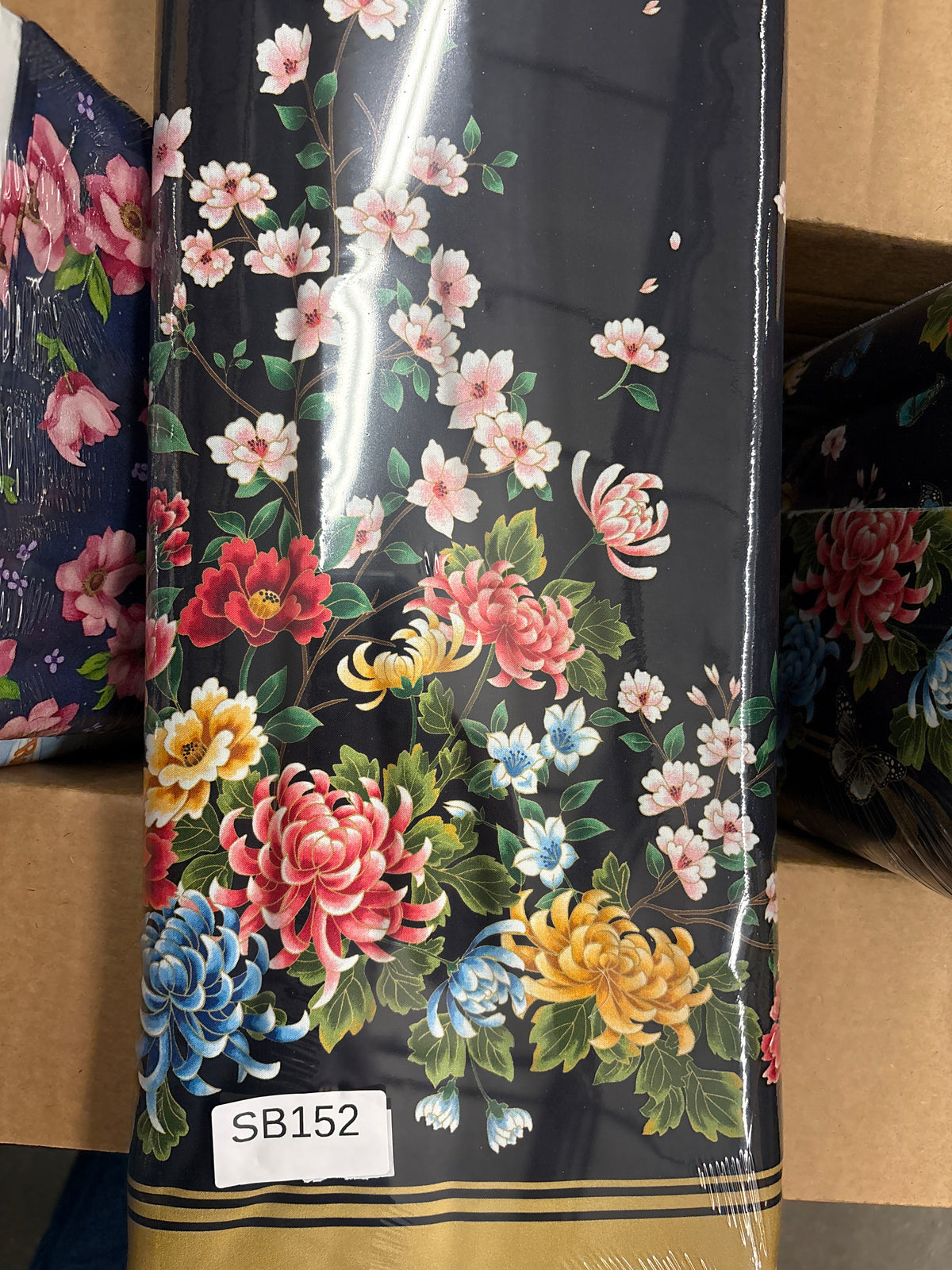 Dynasty Border quilting fabric short bolt 5 yards