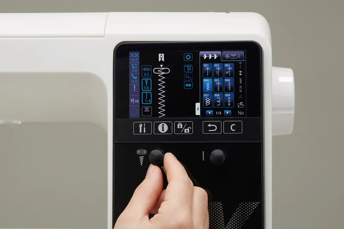 Juki Kirei HZL-NX7 display