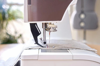 Pfaff Creative Icon 3 IDT integrated dual transport system