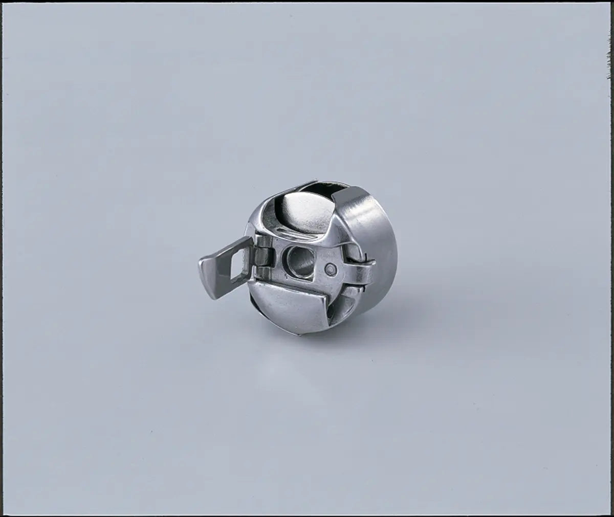 Juki TL-2000Qi bobbin case