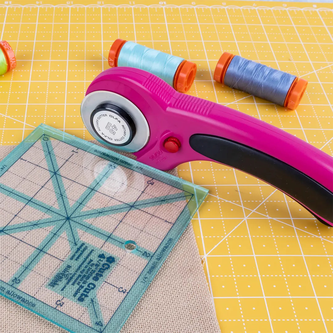 Olfa 45mm Ergonomic Rotary Cutter Magenta